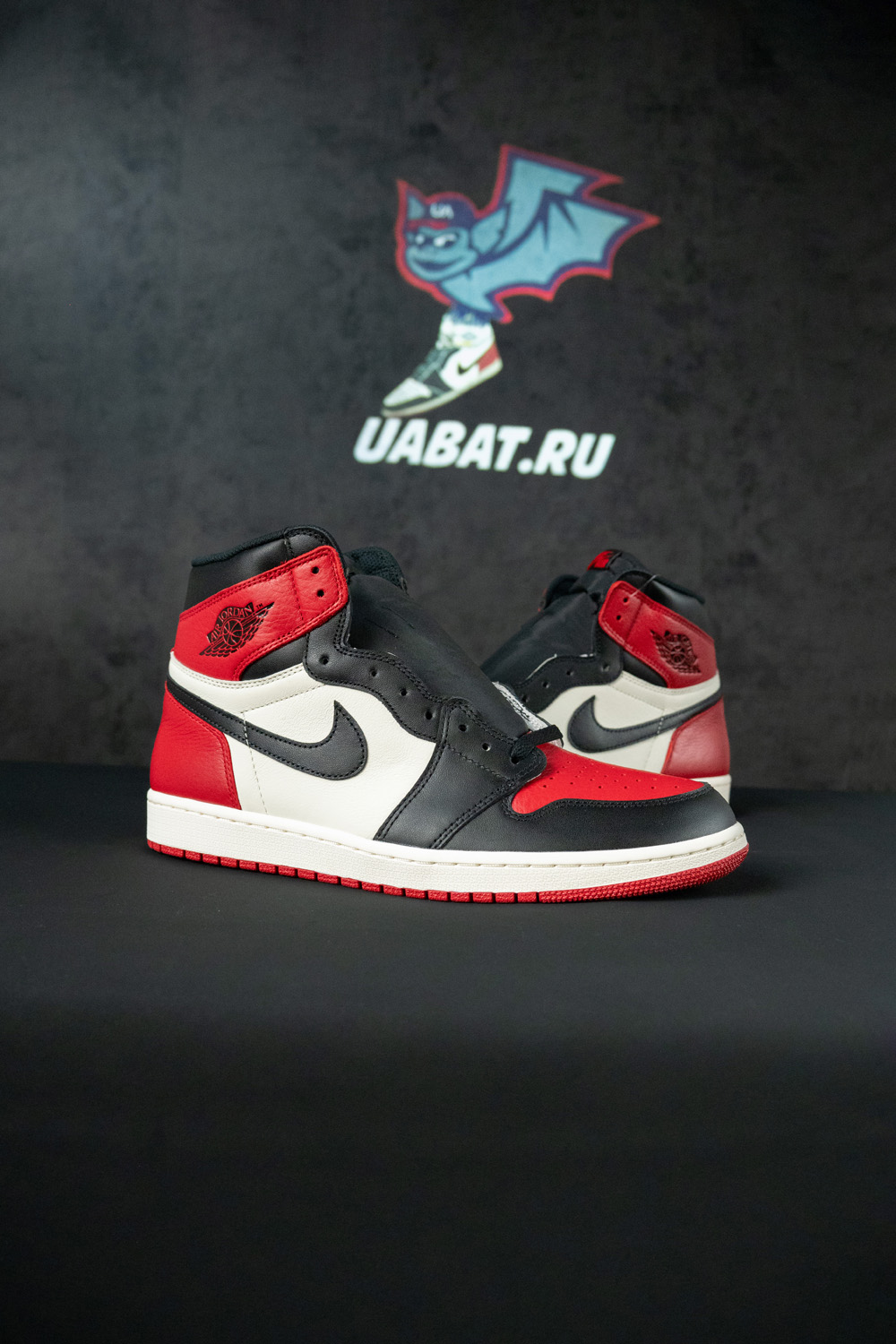 AIR JORDAN 1 RETRO HIGH OG "BRED TOE"