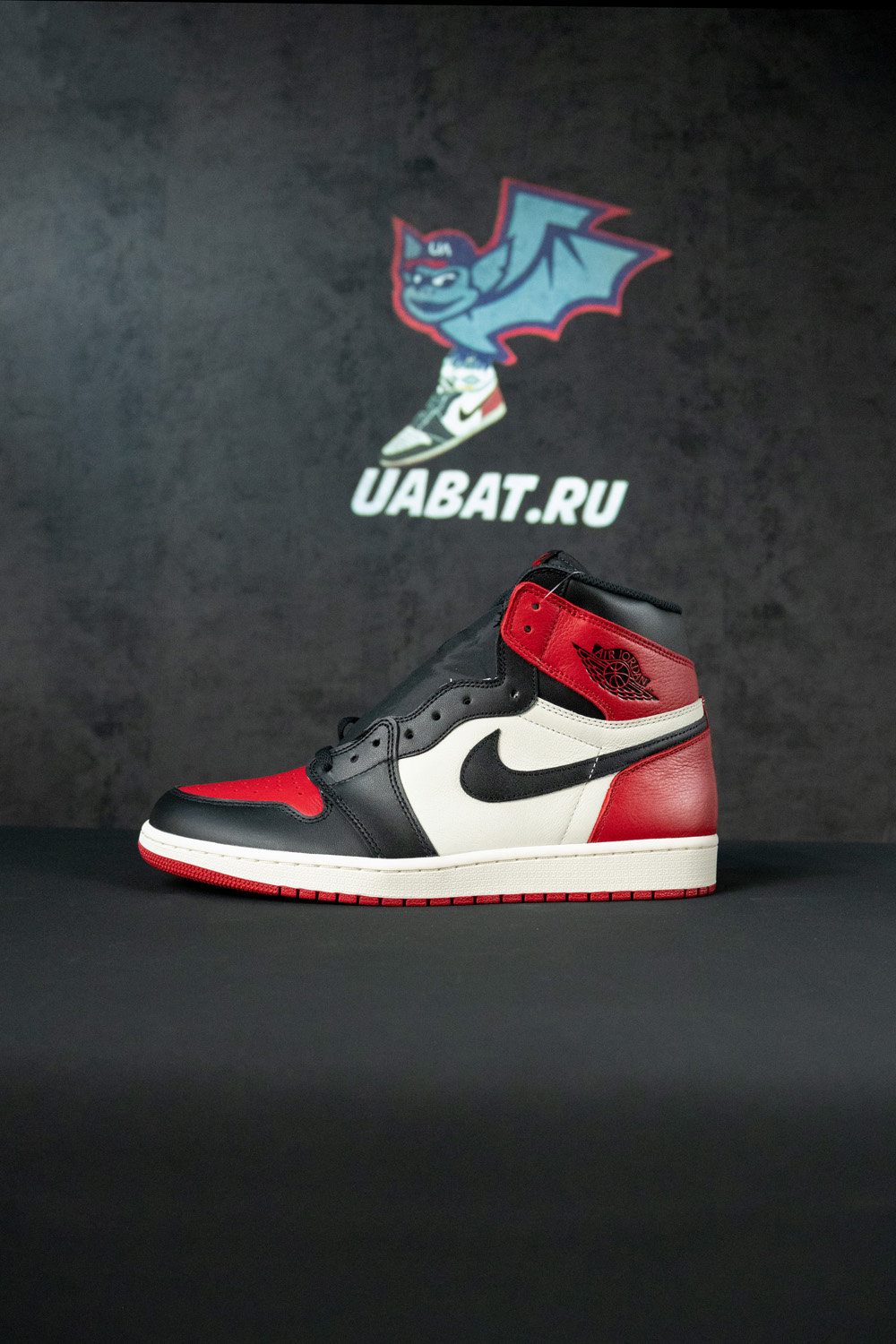 AIR JORDAN 1 RETRO HIGH OG "BRED TOE"