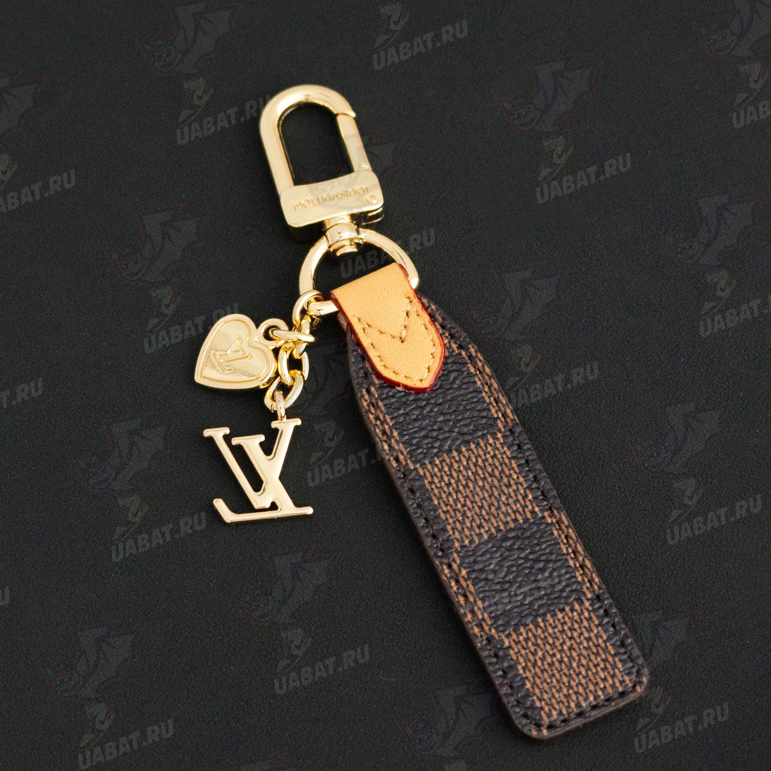 Louis Vuitton Keychain M01183
