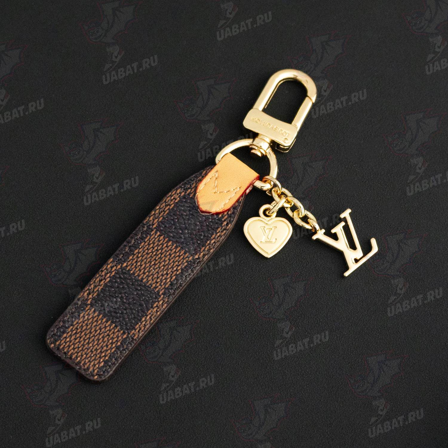 Louis Vuitton Keychain M01183