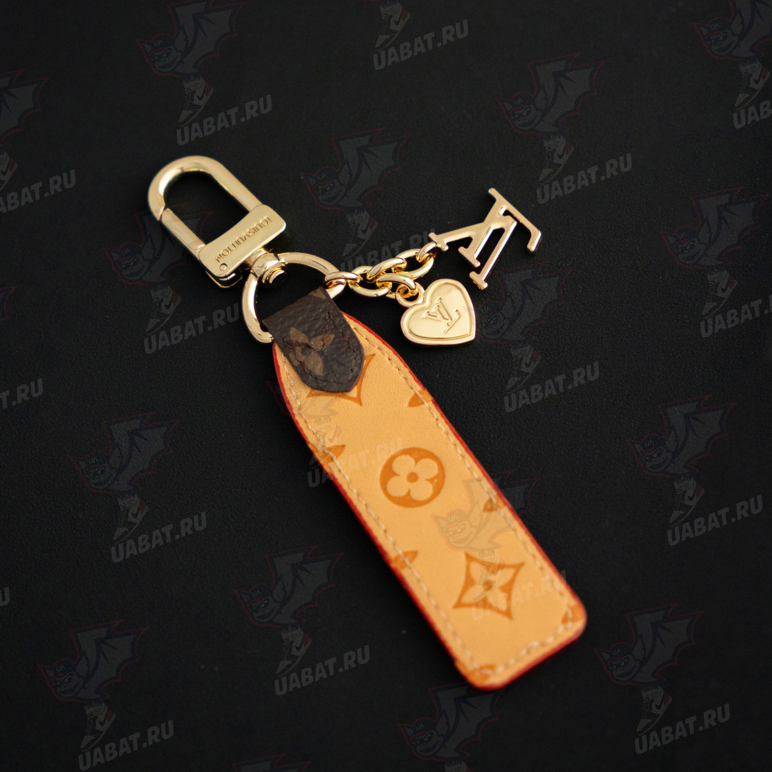 Louis Vuitton Keychain M01185