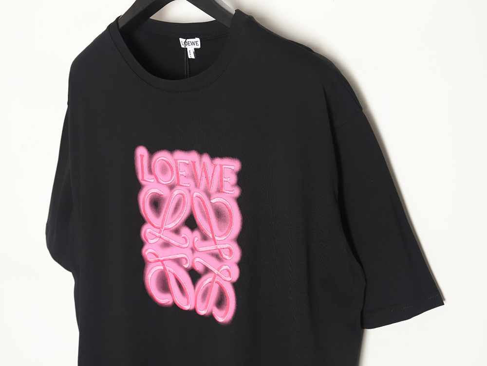 Loewe 22SS fluorescent pink four grass embroidered short-sleeved T-shirt