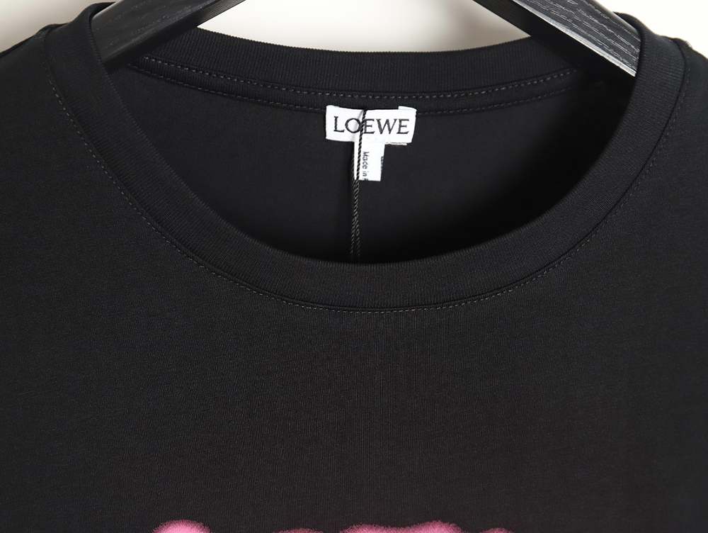 Loewe 22SS fluorescent pink four grass embroidered short-sleeved T-shirt