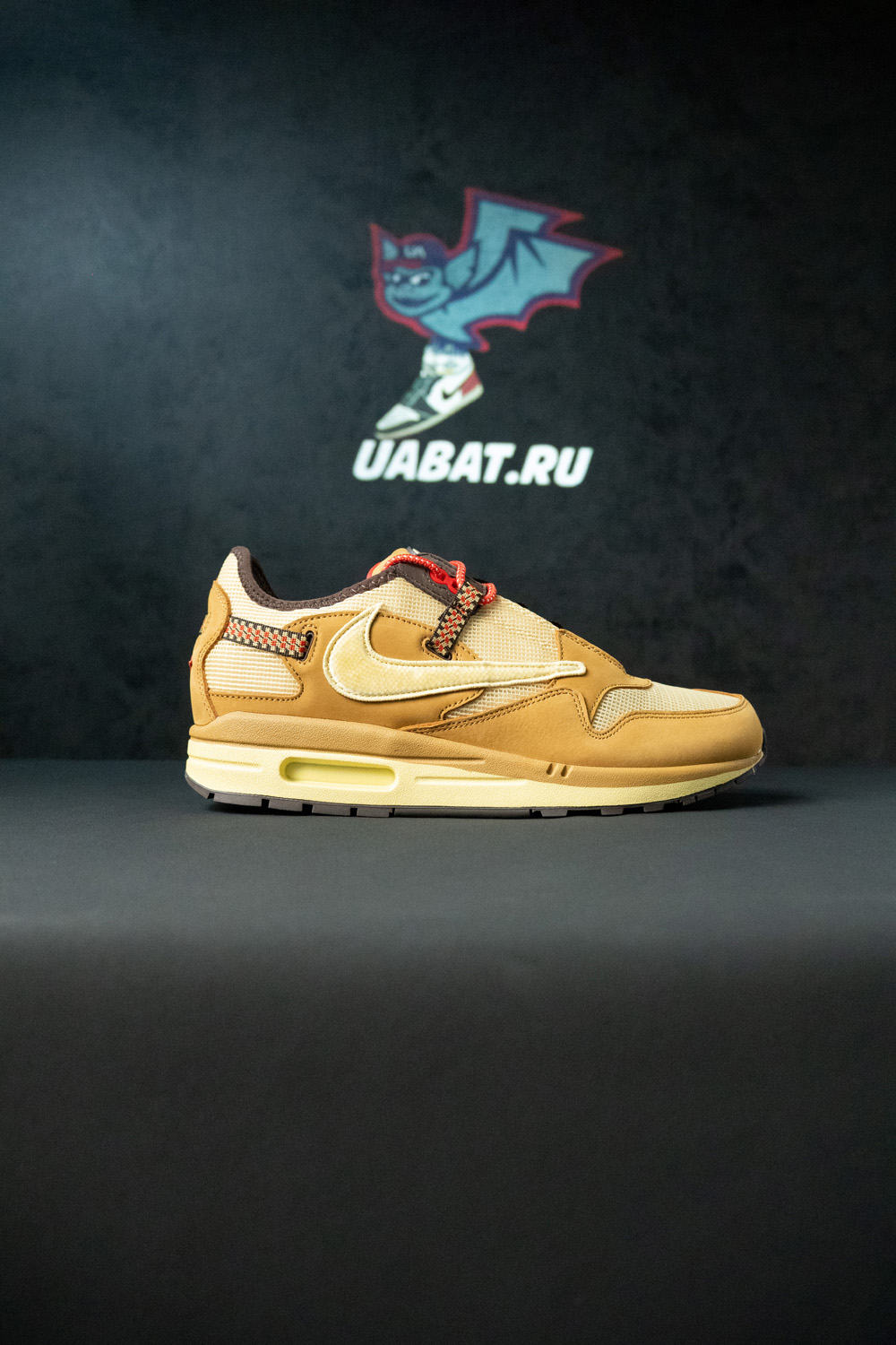 TRAVIS SCOTT X AIR MAX 1 