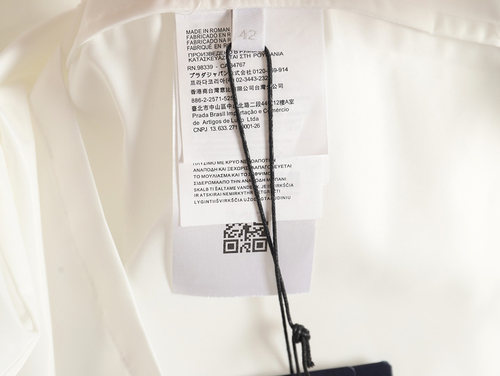 Prada custom triangle logo nylon long-sleeved shirt TSK1