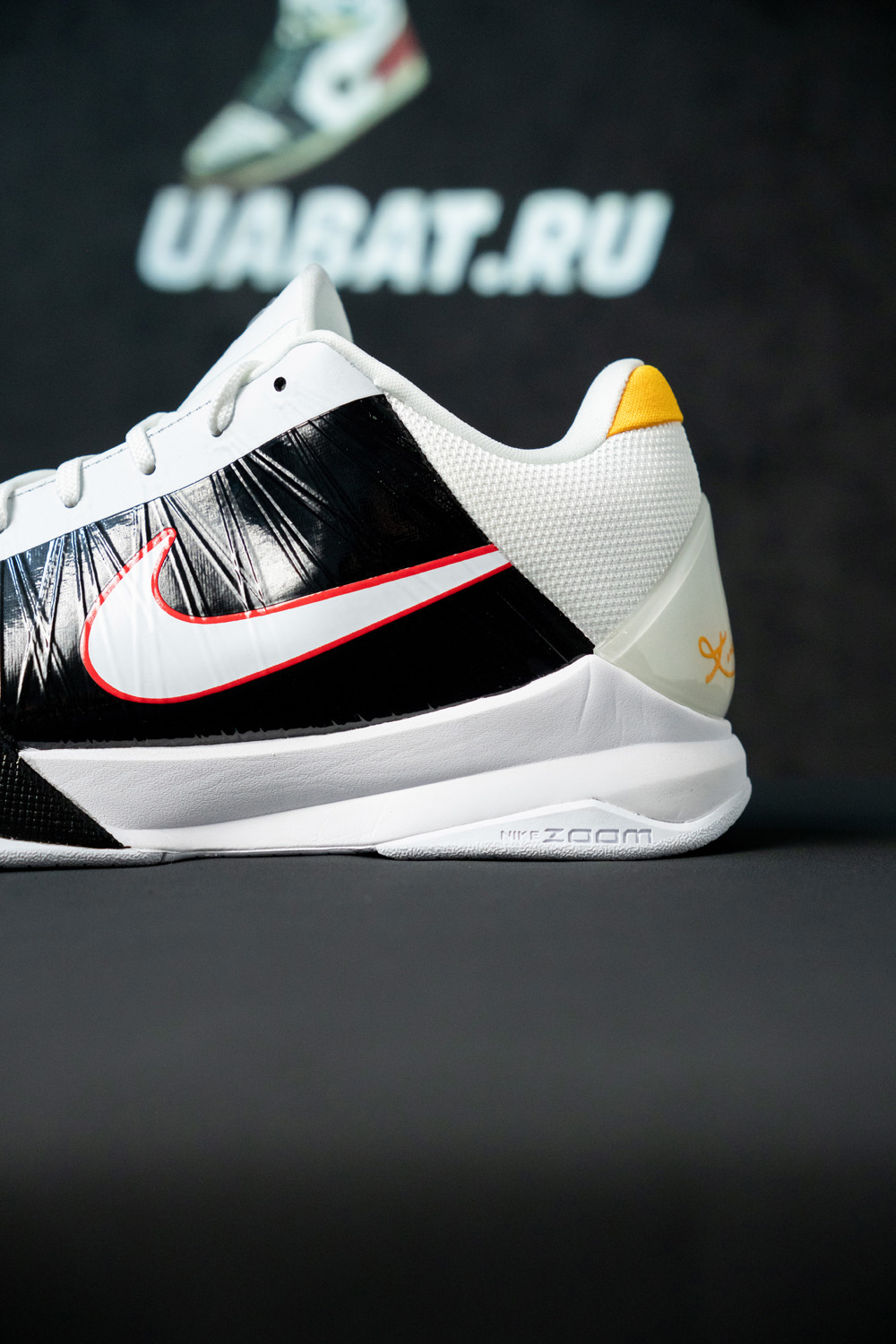 ZOOM KOBE 5 PROTRO 