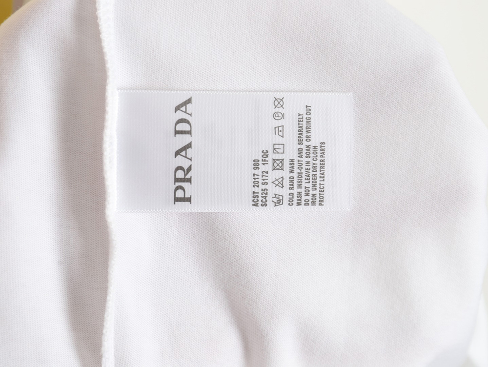 Prada 24ss nine-square square letter round neck short sleeve TSK1