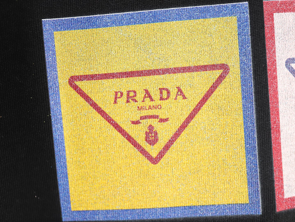 Prada 24ss nine-square square letter round neck short sleeve TSK2