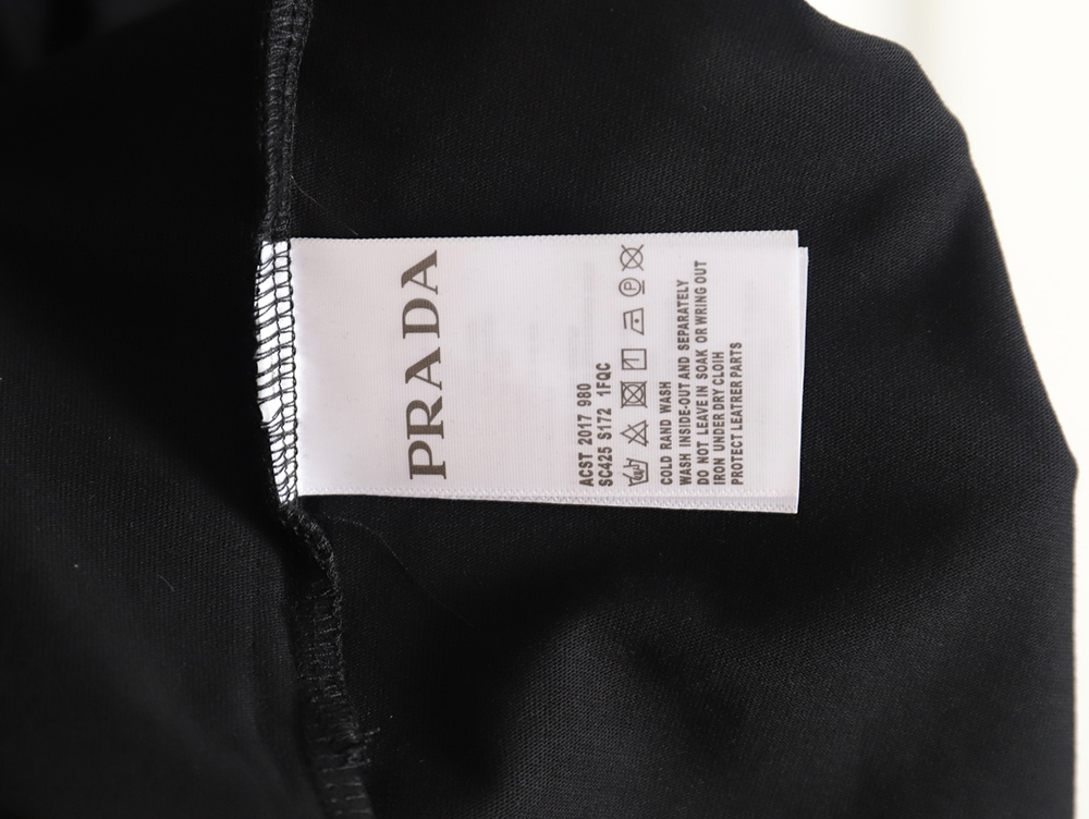 Prada 24ss triangle logo printed round neck short sleeves TSK2