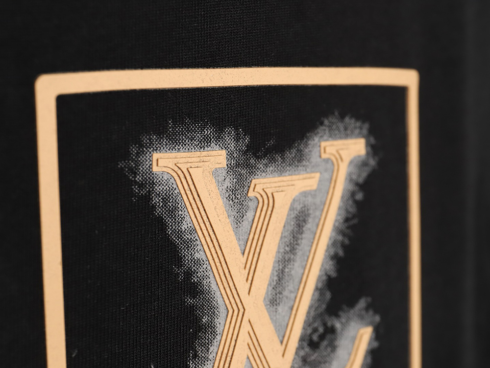 Louis Vuitton fake pocket 3d letter short sleeve