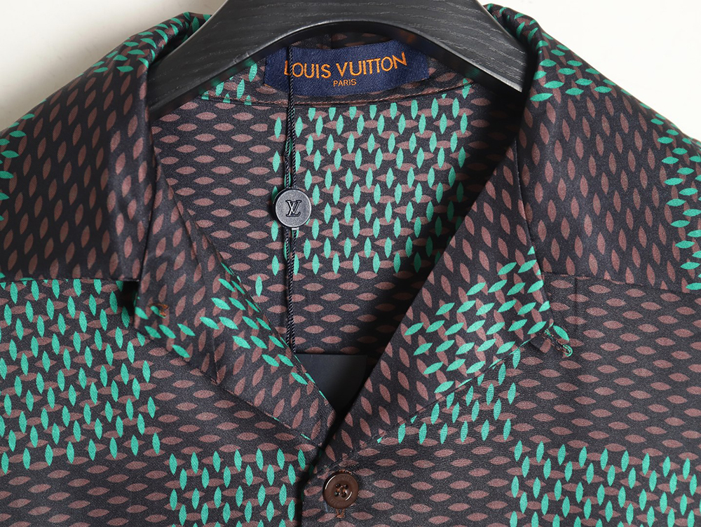 Louis Vuitton Large Checkerboard Silk Short Sleeve Shirt