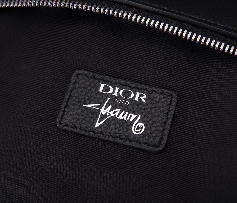 Christian Dior Bags H10E 19*26*4.3cm