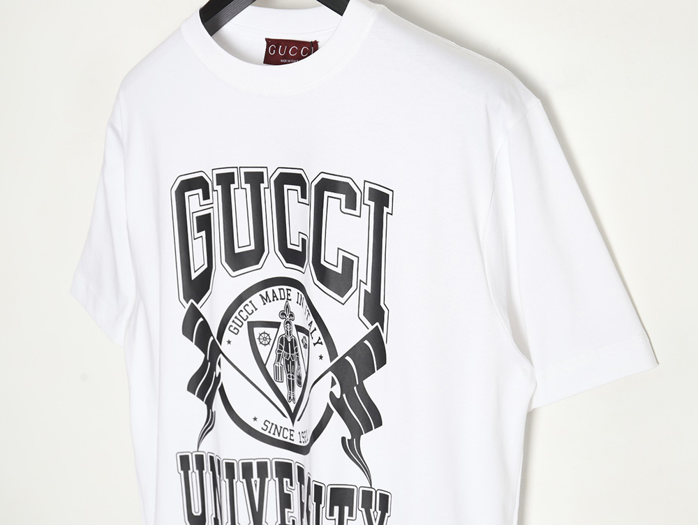 Gucci University Crest Printed Round Neck Short Sleeve T-Shirt