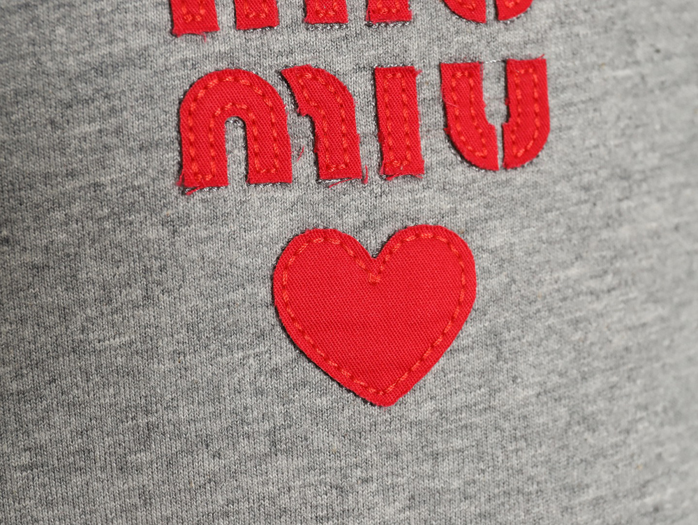 Miu Miu 24ss heart patch short sleeve TSK2