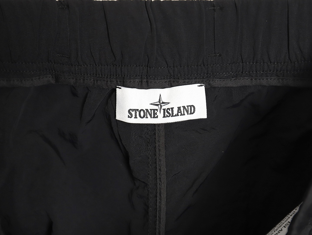 Stone Island Ghost Series Large Pocket Embroidered Badge Shorts TSK1