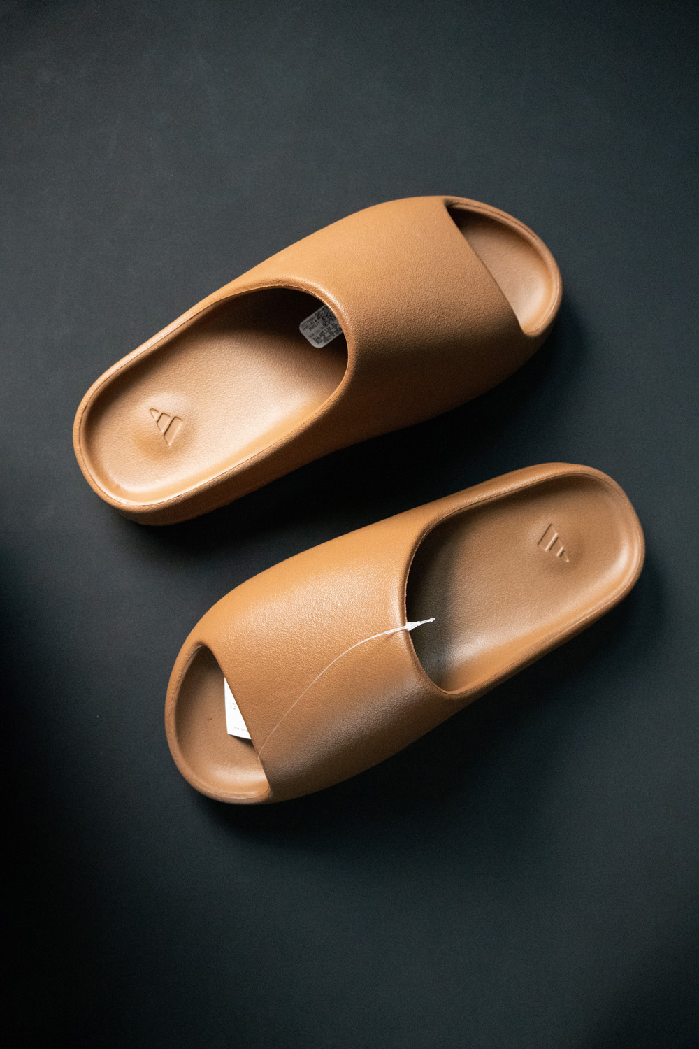 YEEZY SLIDES