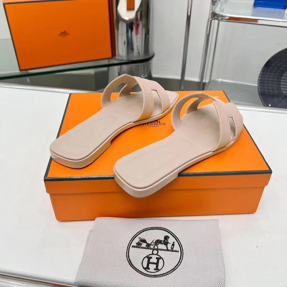 Hermes Oran sandal