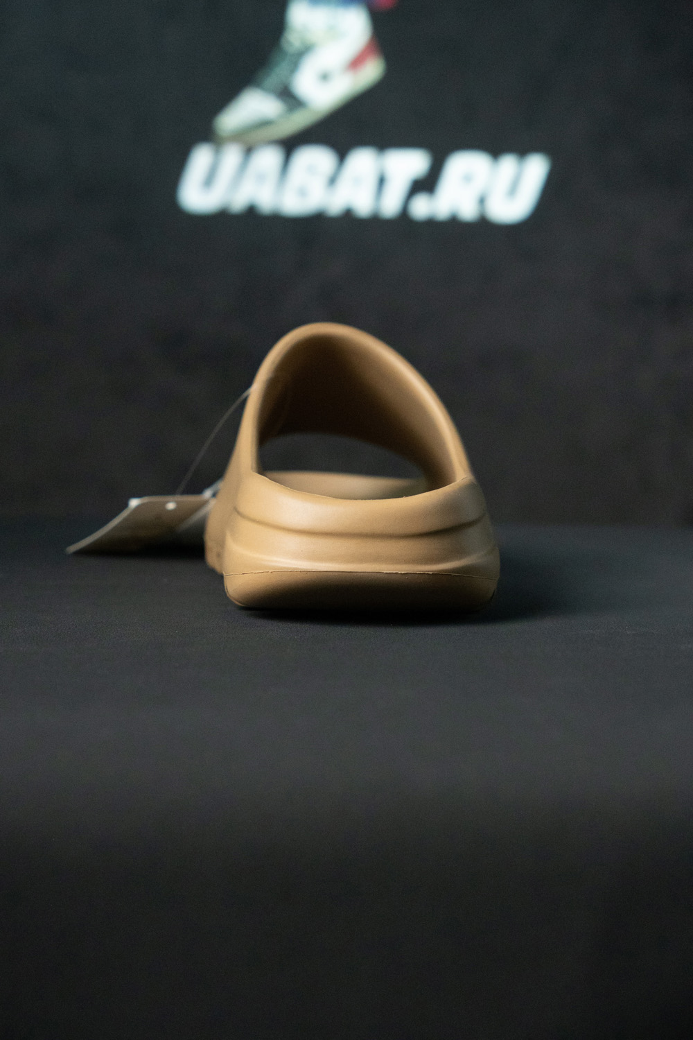 Yeezy Slides 'Core' 2020