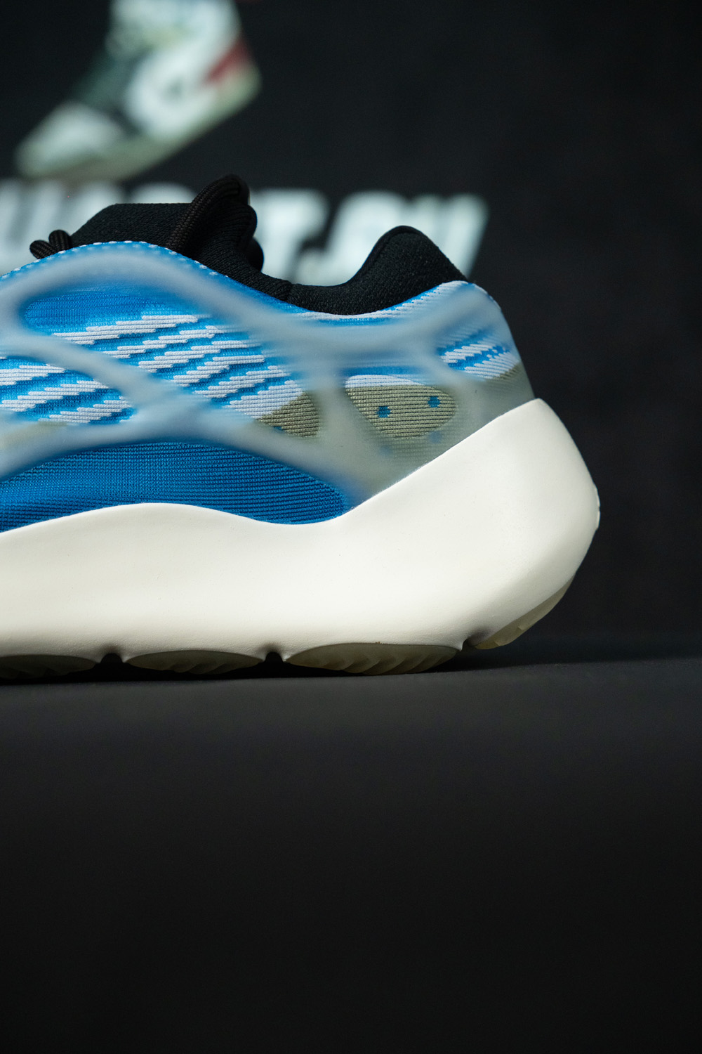 YEEZY 700 V3 'ARZARETH'