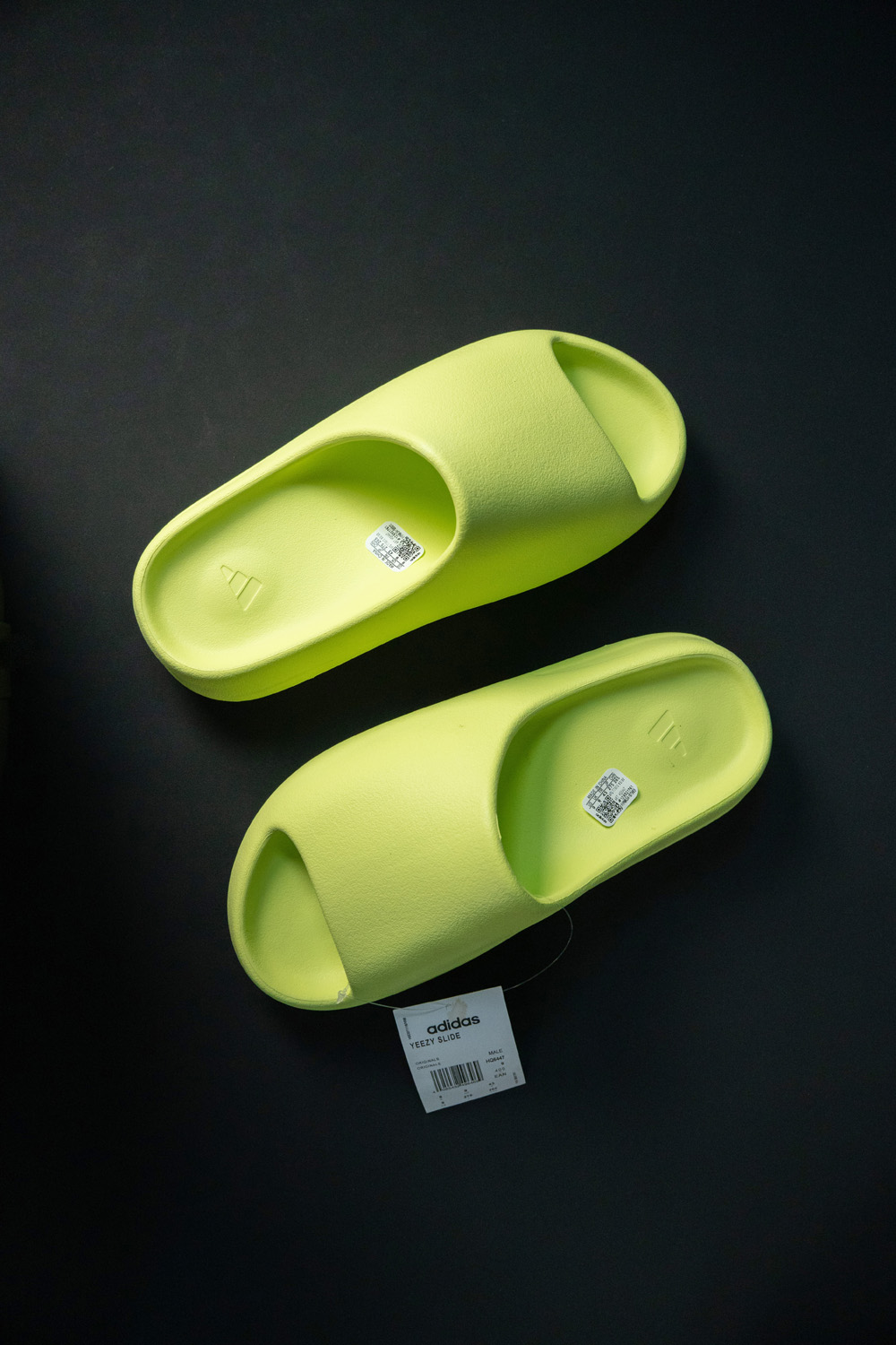 YEEZY SLIDES