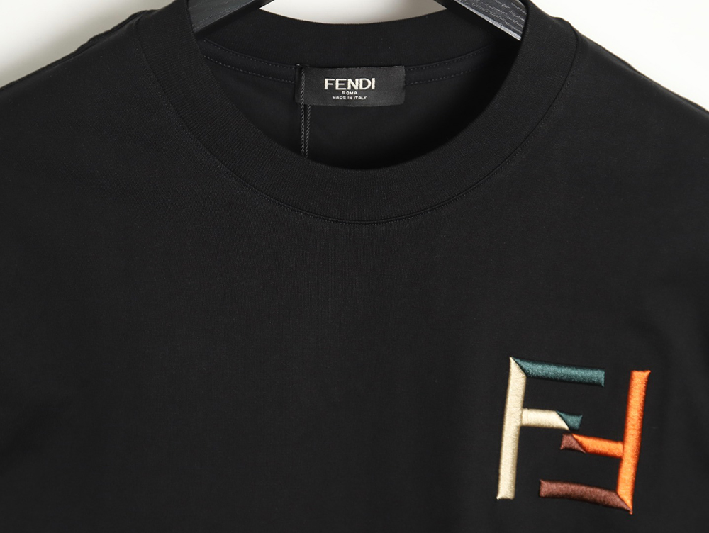 Fendi small logo color matching embroidered short sleeves