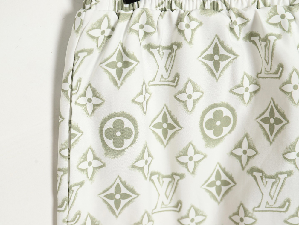 Louis Vuitton 24ss distressed shorts with printed monogram