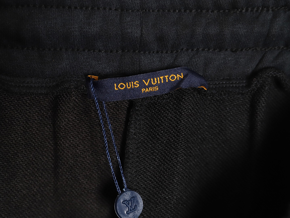 Louis Vuitton 24ss washed and distressed batik fabric shorts TSK1