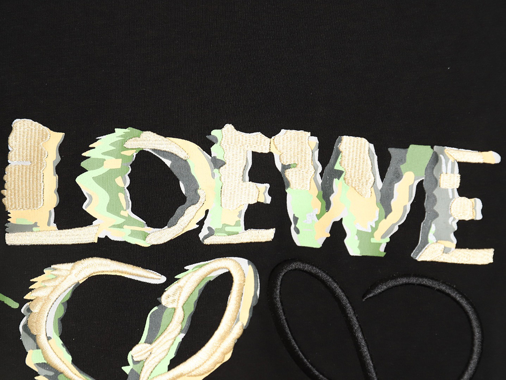 Loewe Anagram Half Hand-Painted Embroidered Short Sleeve T-Shirt TSK1