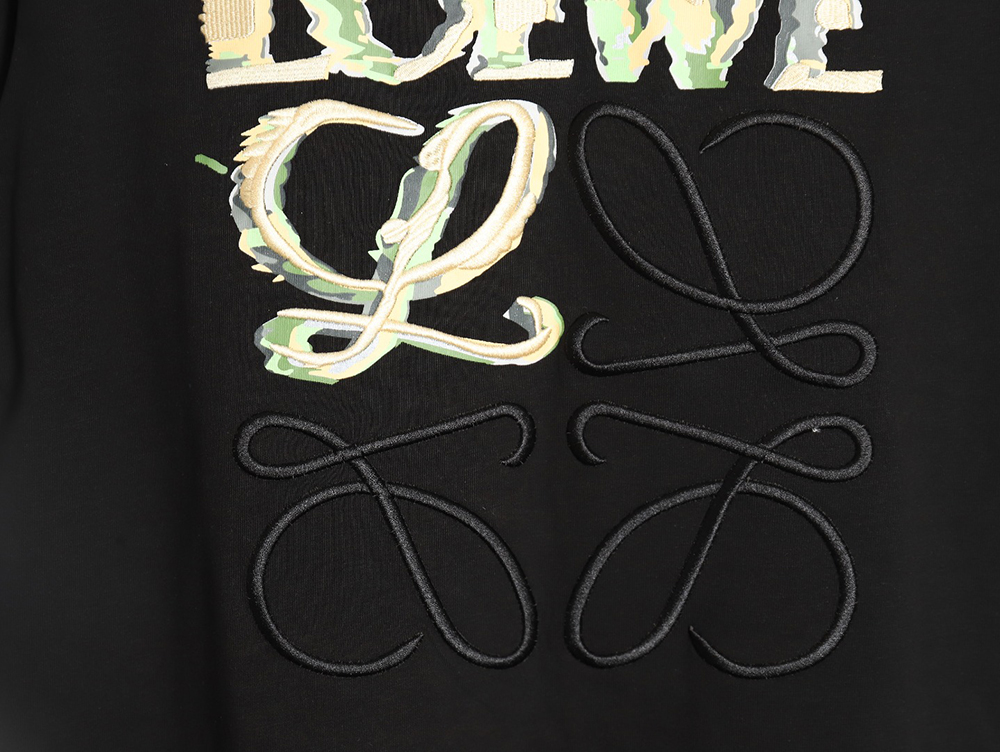 Loewe Anagram Half Hand-Painted Embroidered Short Sleeve T-Shirt TSK1