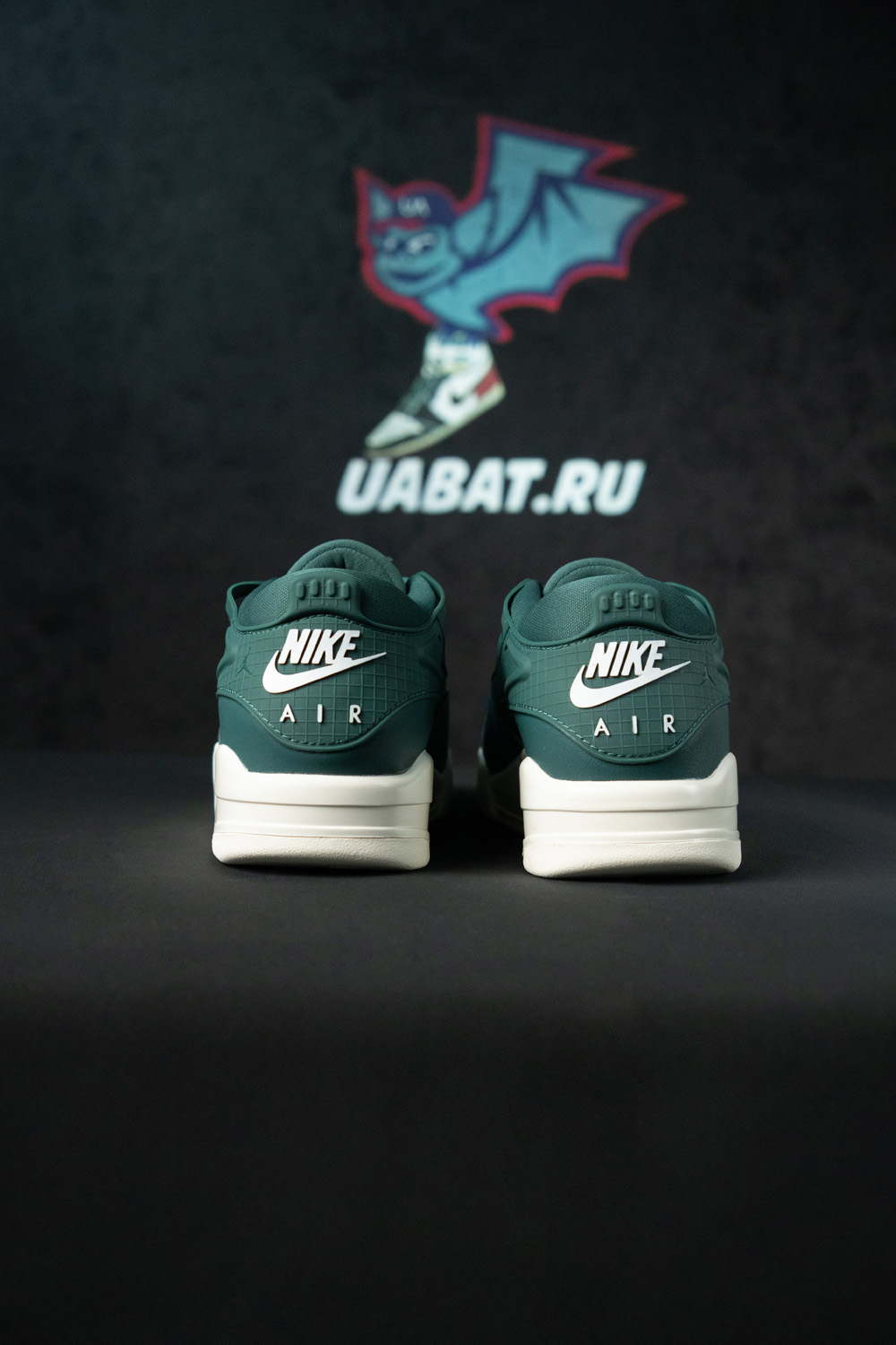 Air Jordan 4 RM 'Oxidized Green'