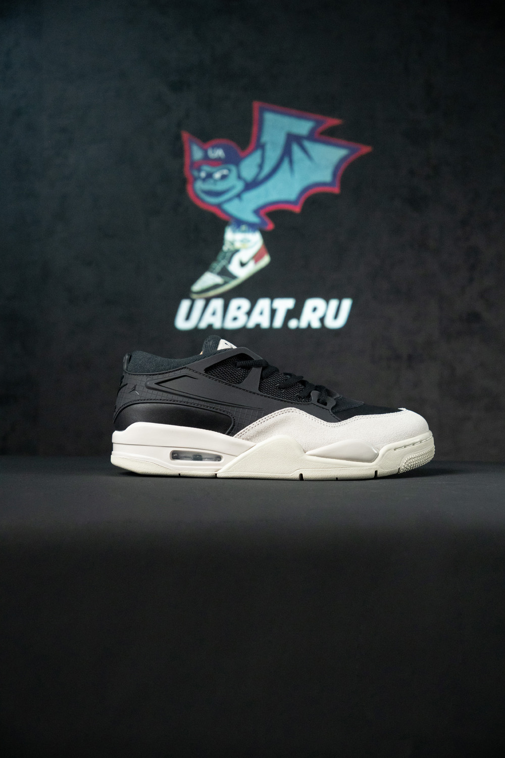 Air Jordan 4 RM 'Black Light Bone'