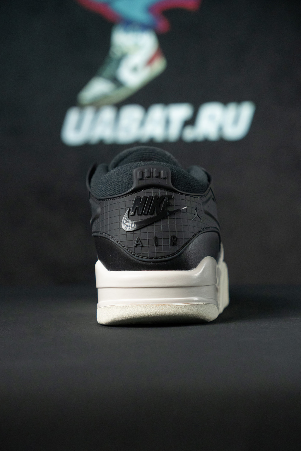 Air Jordan 4 RM 