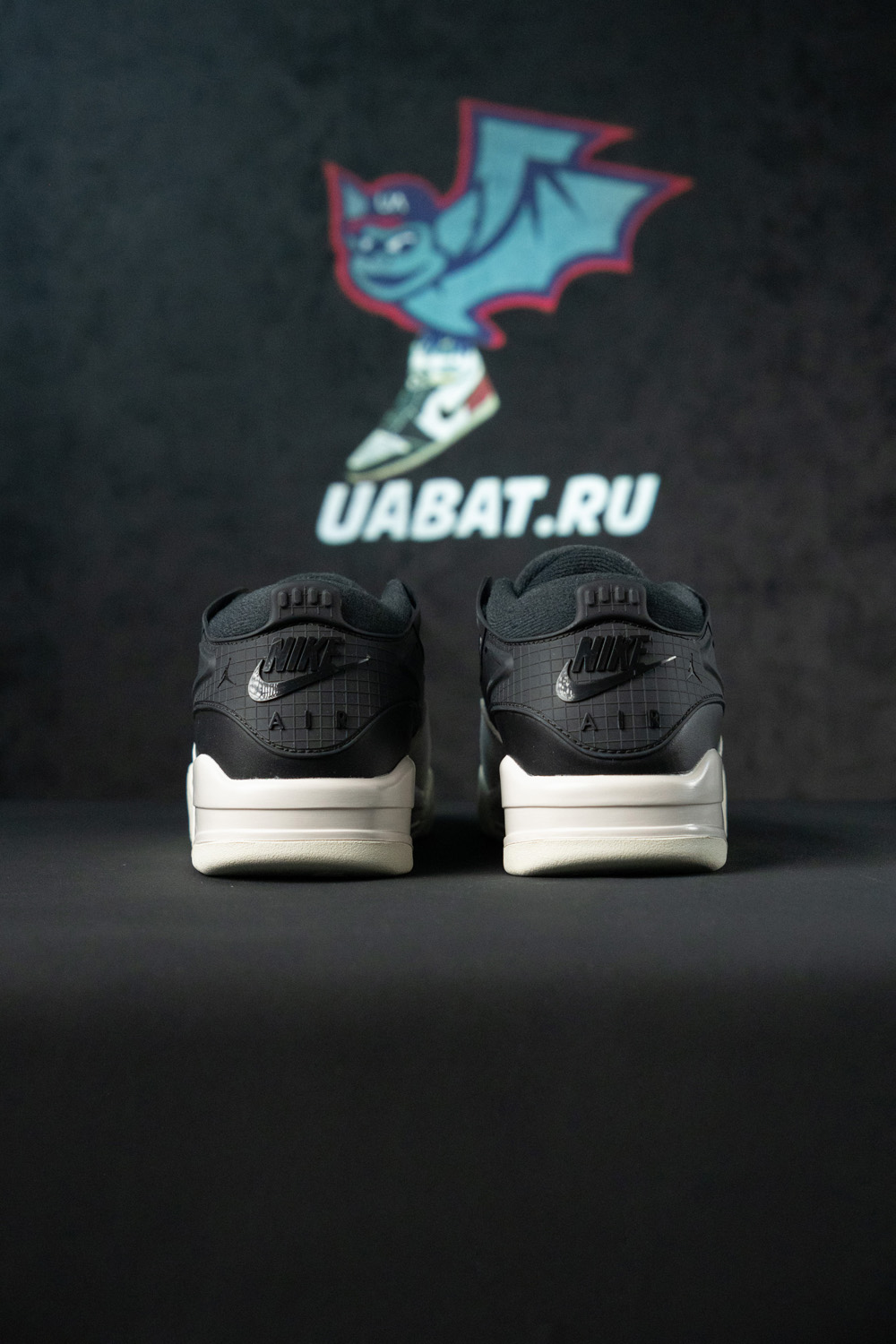 Air Jordan 4 RM 