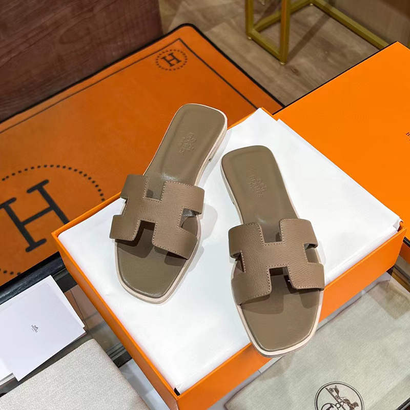 Hermes Oran sandal