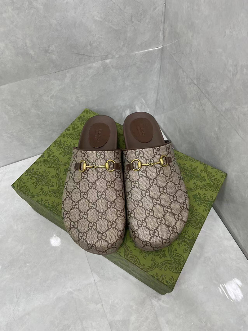 Gucci GG Supreme Horsebit Slippers