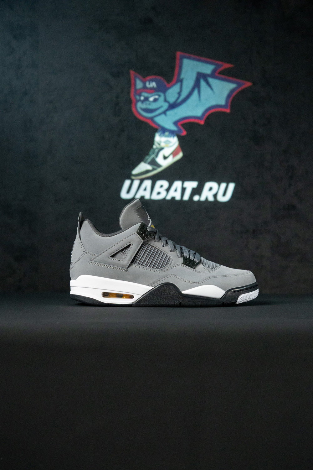 AIR JORDAN 4 RETRO 