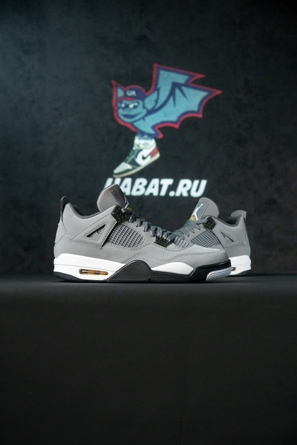 AIR JORDAN 4 RETRO 