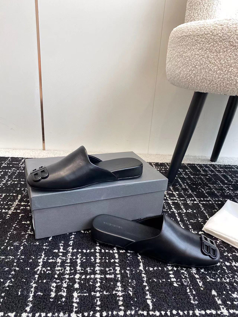 Balenciaga Cosy BB Mule Black