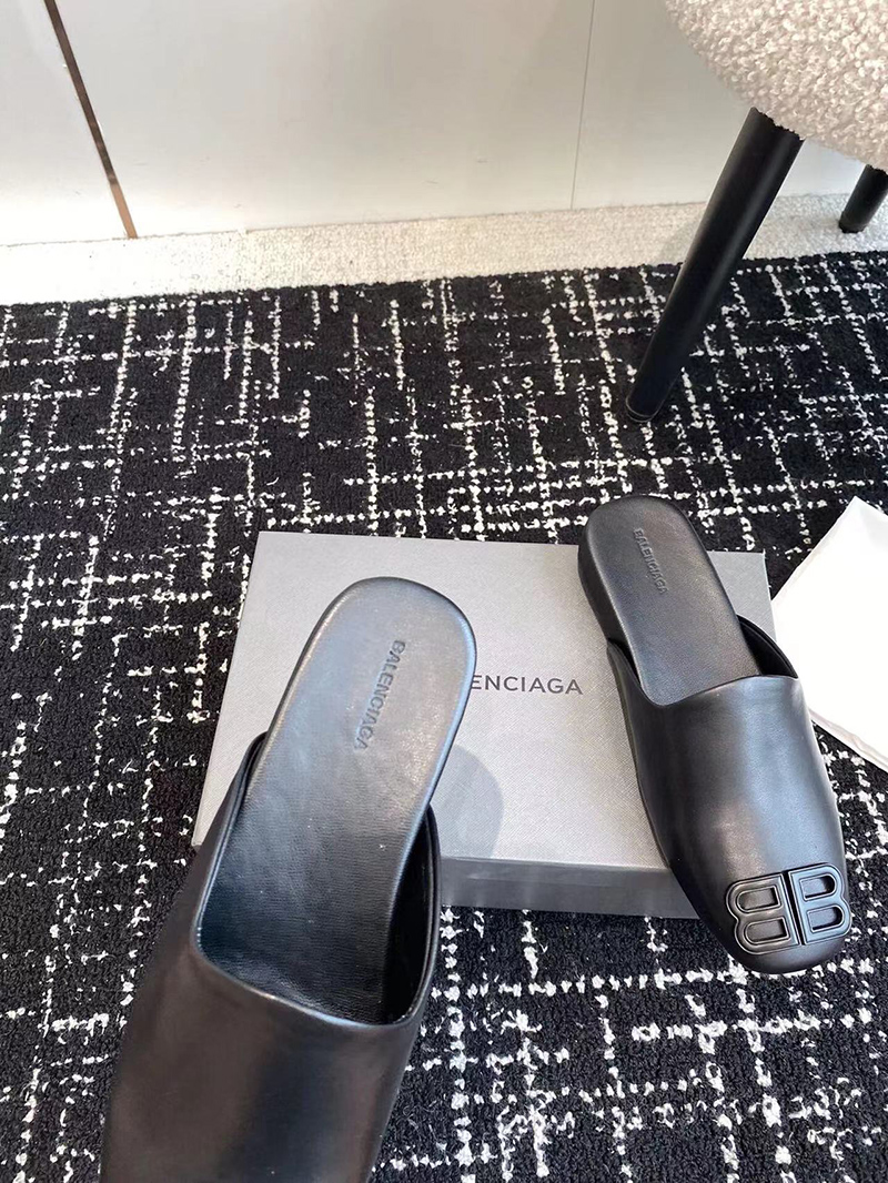 Balenciaga Cosy BB Mule Black