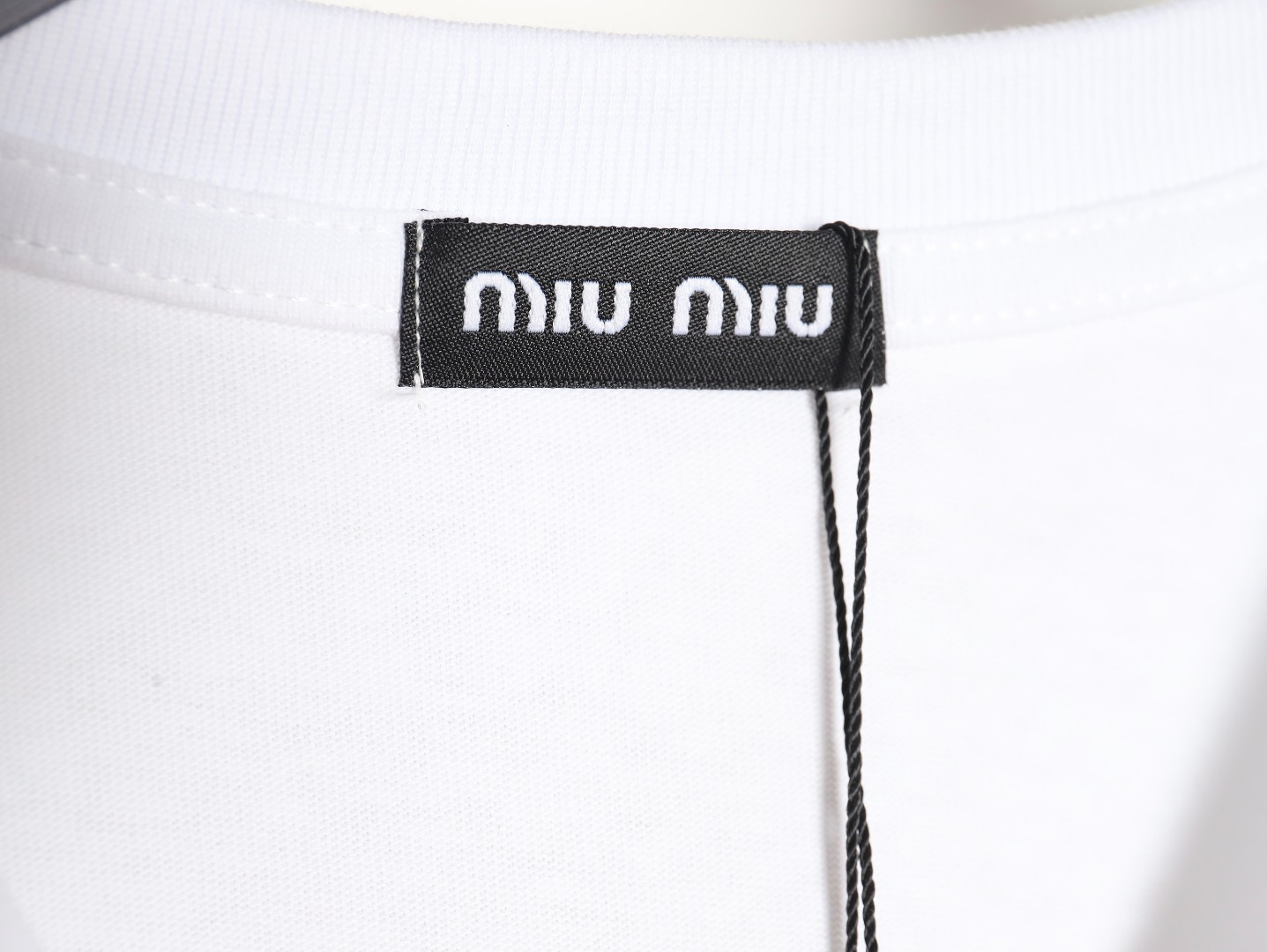 miu miu short-sleeved T-shirt with small logo patch