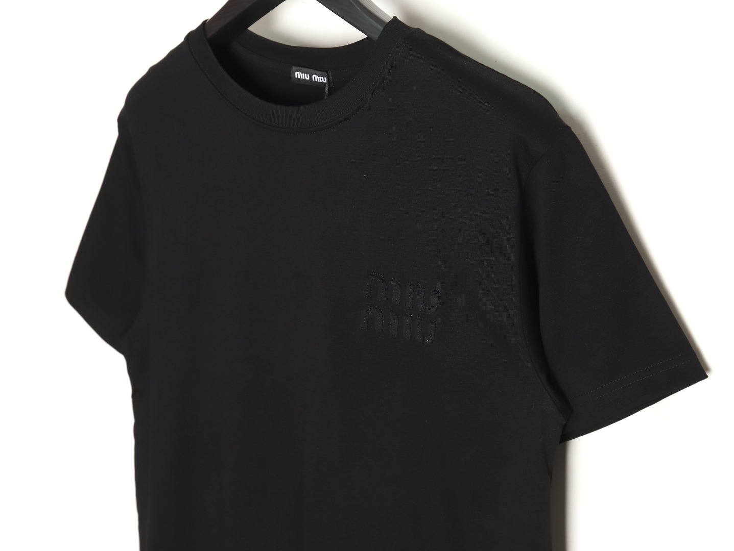 miu miu short-sleeved T-shirt with small logo patch TSK2