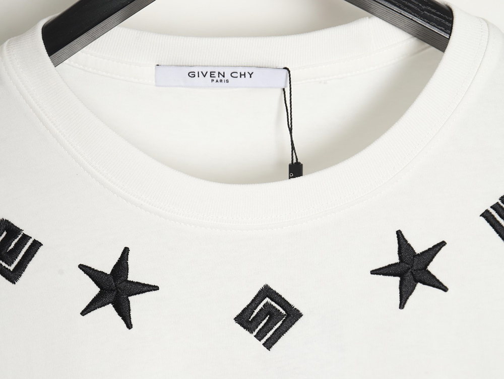 Givenchy five-pointed star necklace pendant embroidered short sleeves