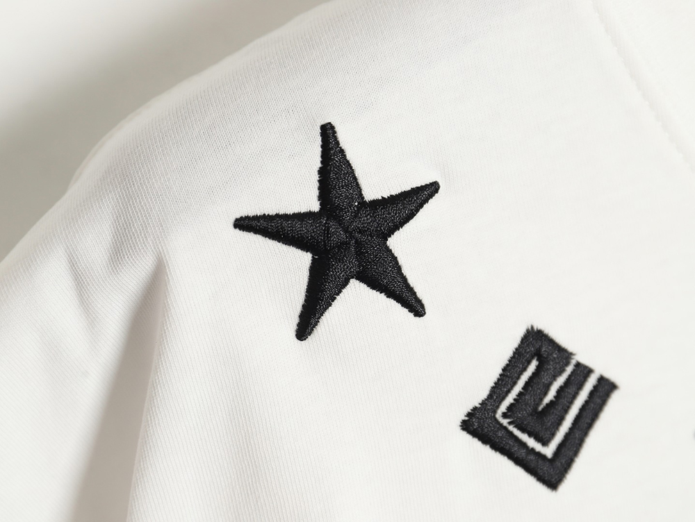 Givenchy five-pointed star necklace pendant embroidered short sleeves