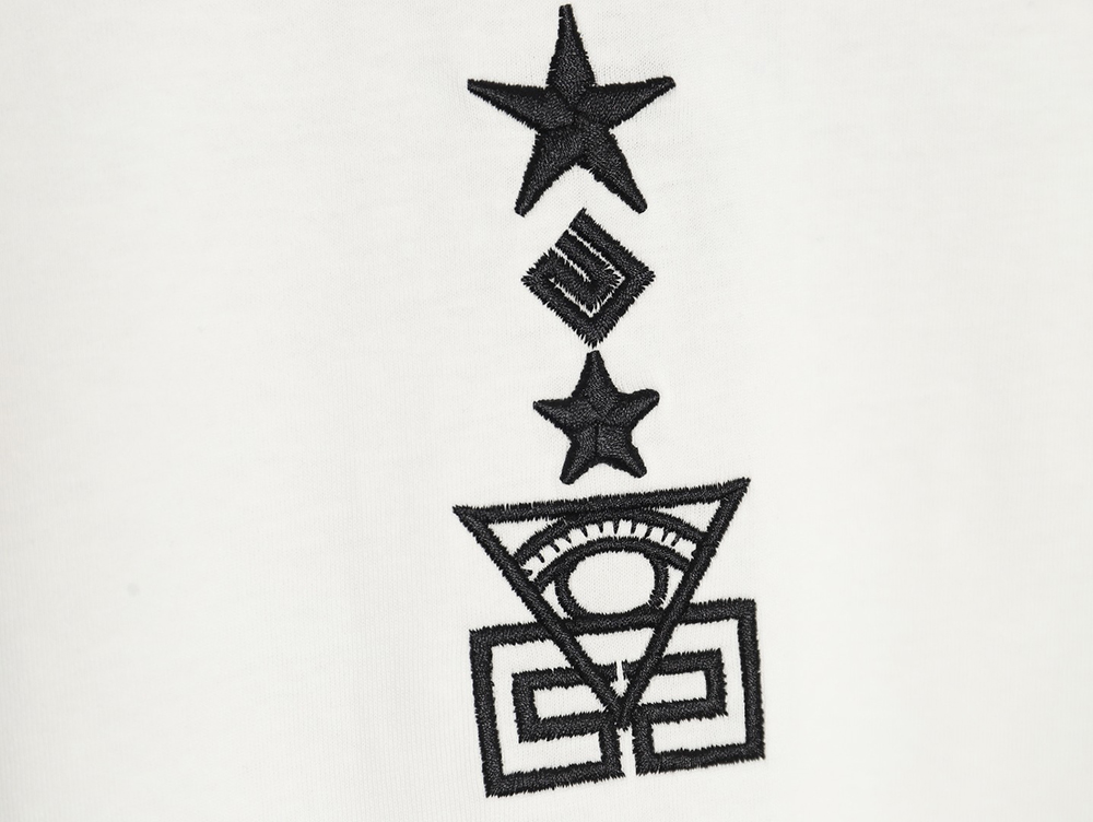 Givenchy five-pointed star necklace pendant embroidered short sleeves