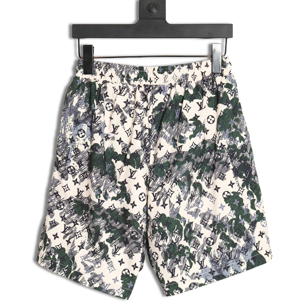 Louis Vuitton all-over print shorts TSK1