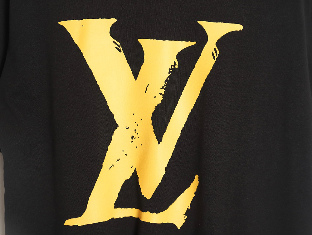 Louis Vuitton short-sleeved T-shirt with large logo TSK1