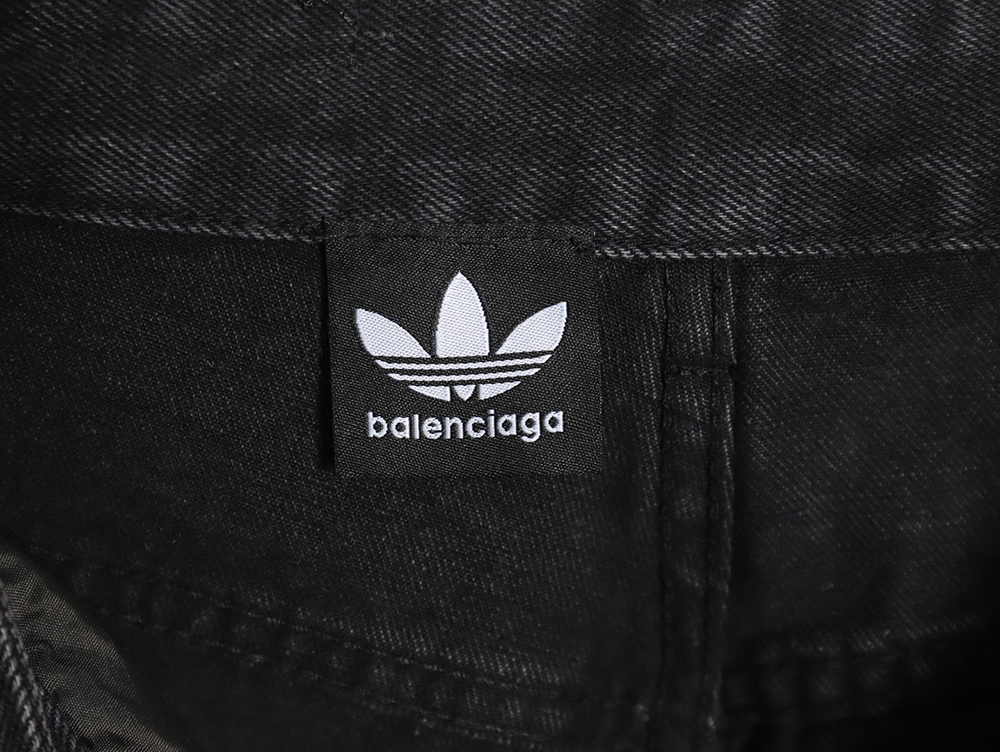 Balenciaga & Adidas joint three-bar washed jeans TSK1