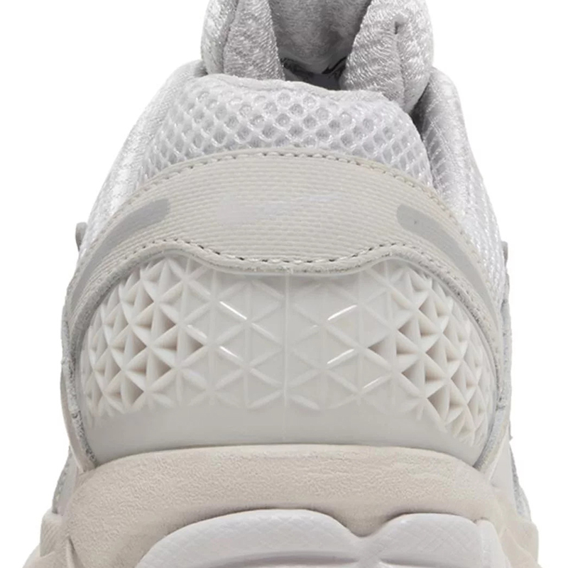 Air Zoom Vomero 5 