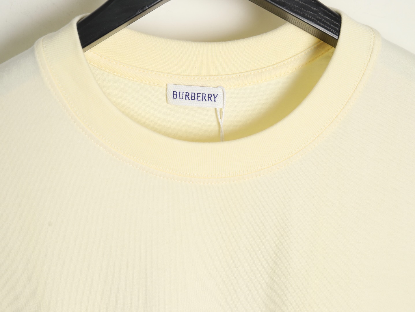 Burberry cursive lettering print short sleeve