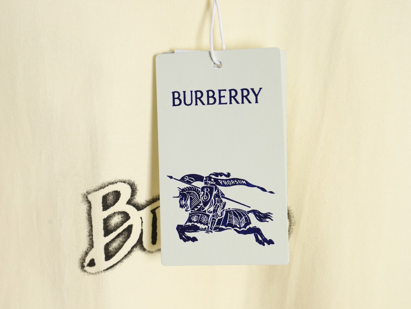 Burberry cursive lettering print short sleeve